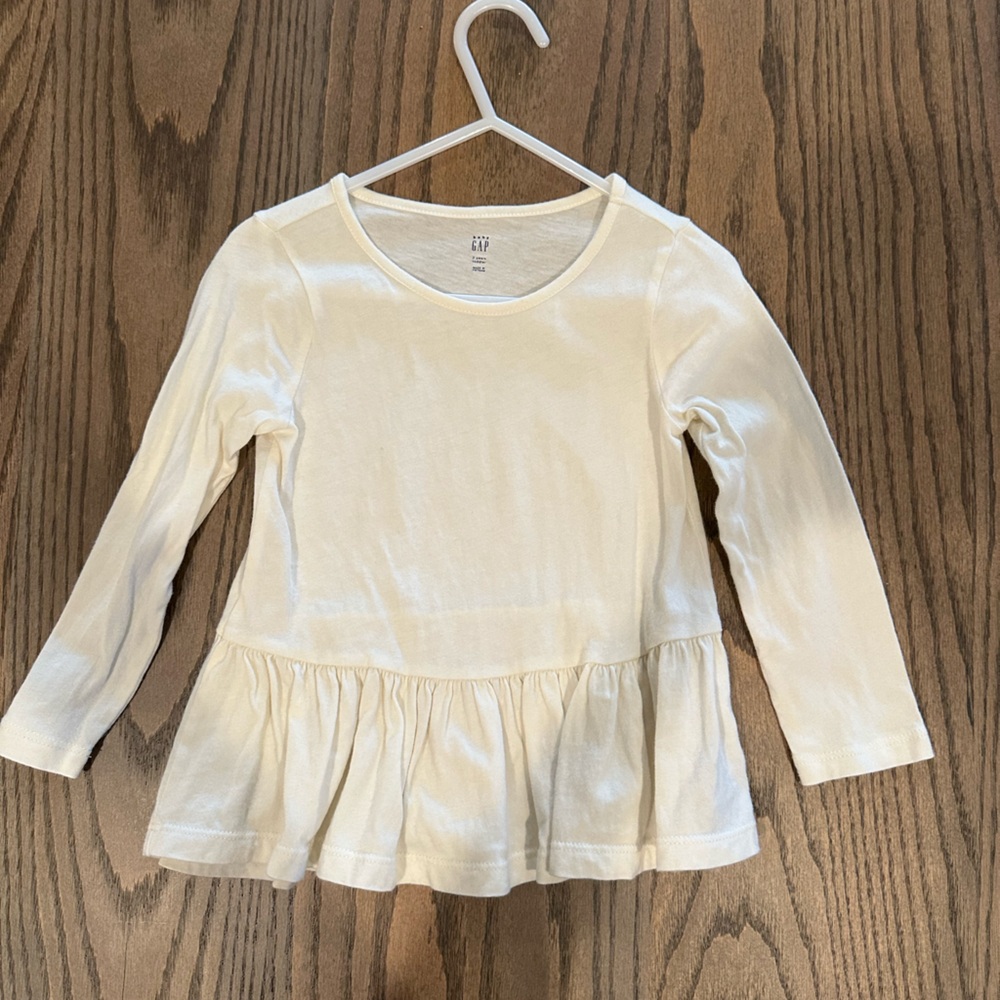 GAP off-white peplum swing shirt. 2t